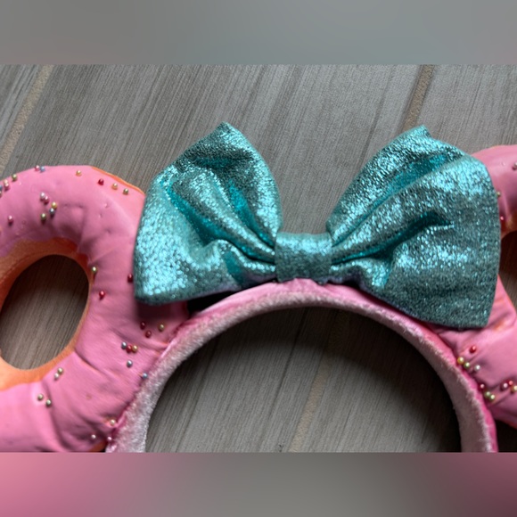 Disneyland Doughnut Minnie Ears Headband - Picture 2 of 6